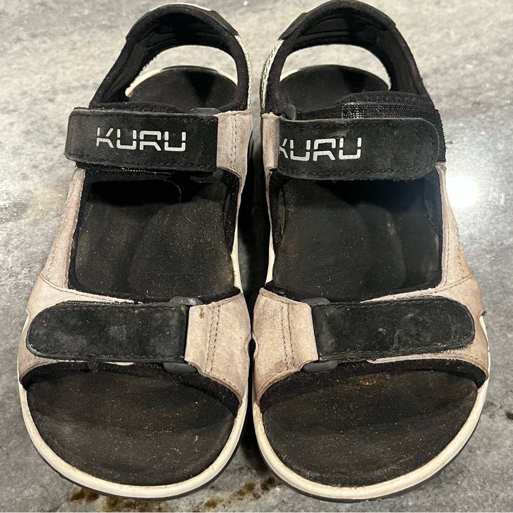 KURU Waterproof/Hiking Black and Tan Adjustable Velcro Sandals - size 7